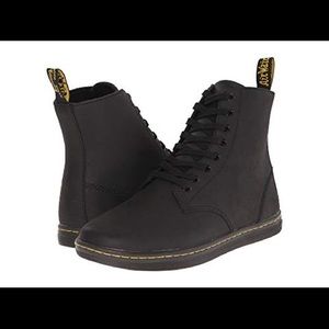 Dr. Martens Tobias boots